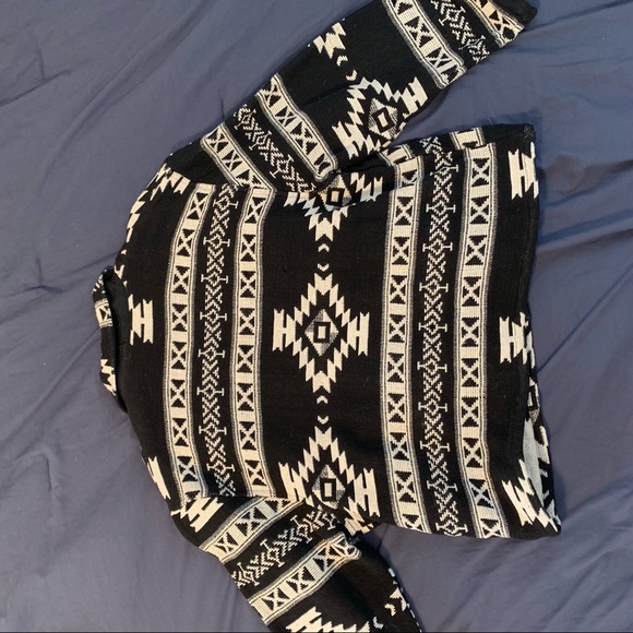 Large Tantrums black and white jacket - Picture 2 of 5